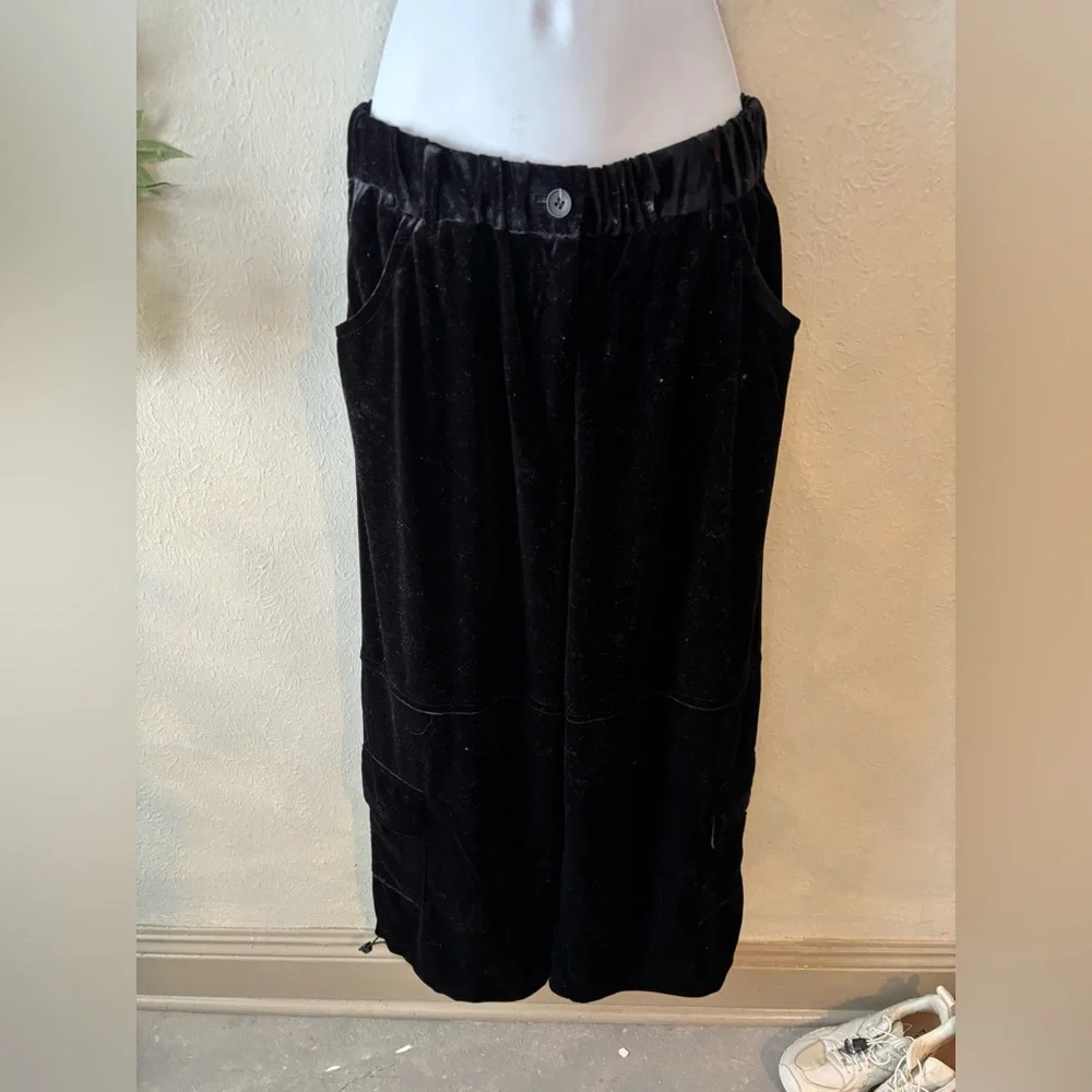 Dolce Cabo‎ Velvet Pants